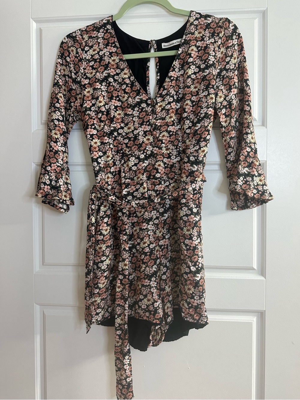 Abercrombie & Fitch Women's Medium Black Floral Romper